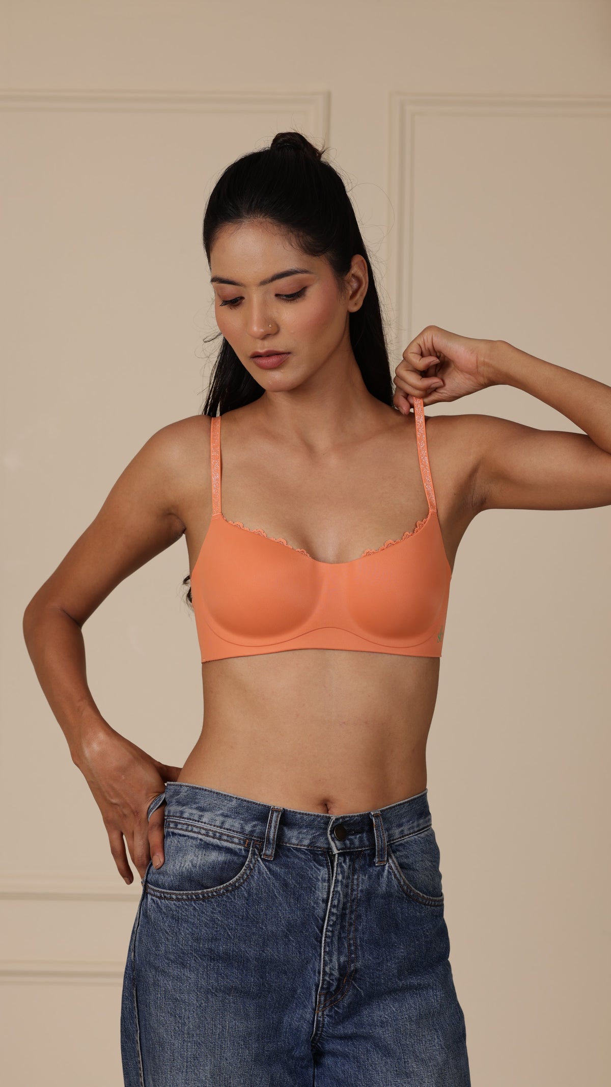 Classical Lift Bra worn by a model (1 of 3)